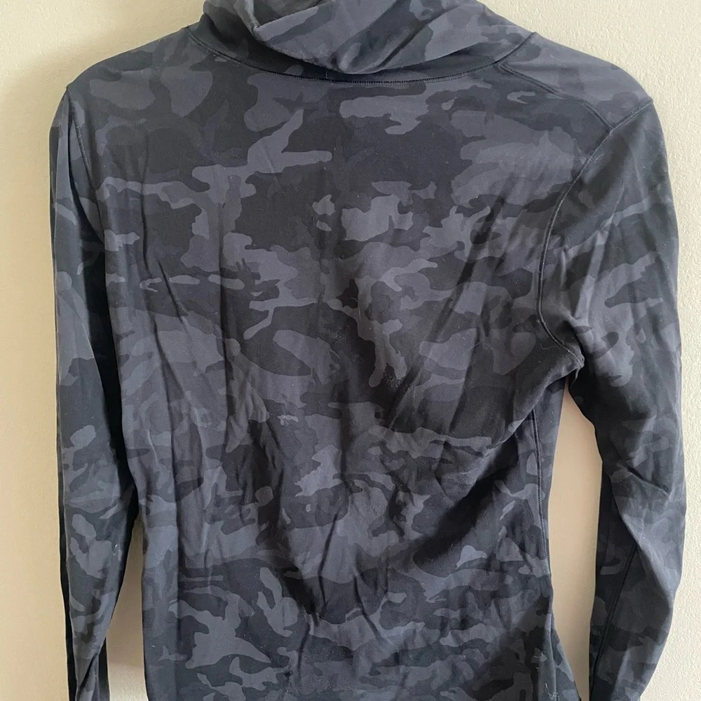 Lululemon Camoflauge Long Sleeve Athletic Top - Picture 3 of 4